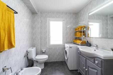Atico Terraza Playa Futbol Y Congresos Vut4708As Apartment Gijon Ngoại thất bức ảnh